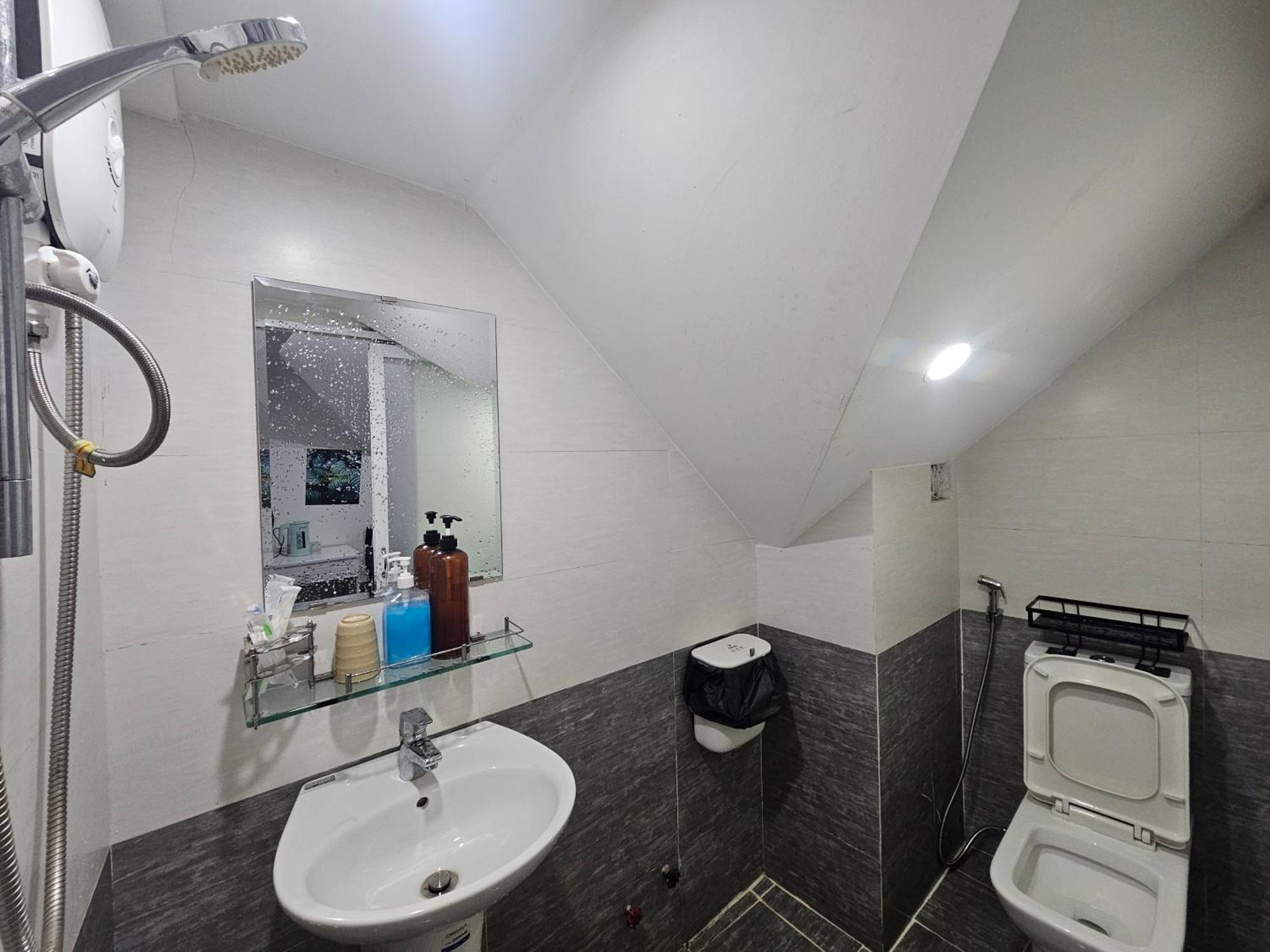ホテル Khoang Lang Atp ダラット 部屋 写真